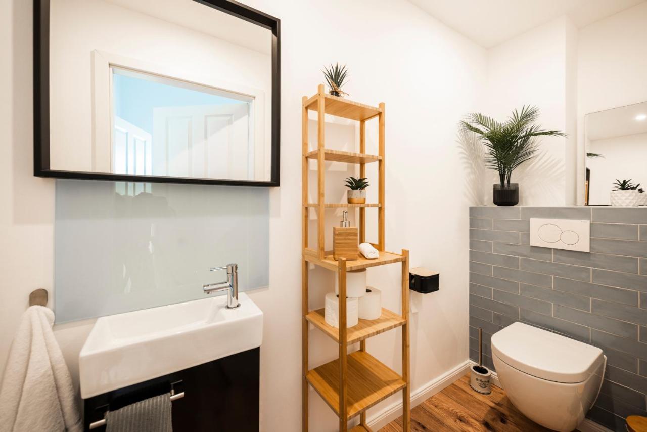 Klassen Stay - Exklusives Loft - Xxl Leinwand - 4 Km Messe, 1,5 Km Hbf Essen Bagian luar foto